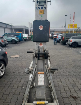 Sumner Contractor Materiallift Modell 2124 Manuell 7,30 m Hubhöhe #2495058