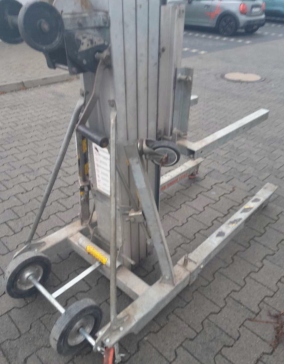 Sumner Contractor Materiallift Modell 2124 Manuell 7,30 m Hubhöhe #2495058