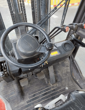 Manitou MI30 D Gabelstapler 3,00 t Diesel 6,00 m Hubhöhe #2481878