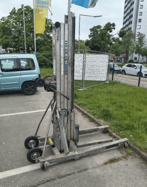 Sumner Contractor Materiallift Modell 2124 Manuell 7,20 m Hubhöhe #2496468 - #2496618
