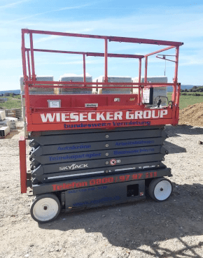 Skyjack SJIII 4740 Scherenarbeitsbühne Elektro 13,80 m Arbeitshöhe #2451288 - #2451378