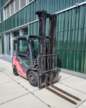 Toyota 02-8FDF25 Gabelstapler 2,50 t Diesel 6,50 m Hubhöhe #2482518