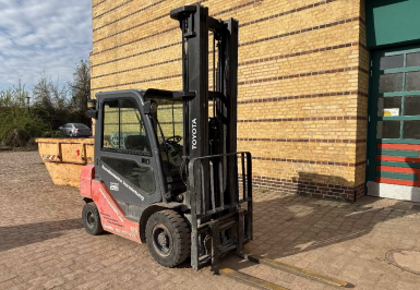 Toyota 02-8FDF25 Gabelstapler 2,50 t Diesel 6,50 m Hubhöhe #2482518