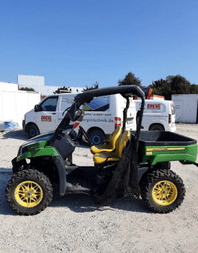 John Deere Gator XUV 560 E Materialtransporter #2496428