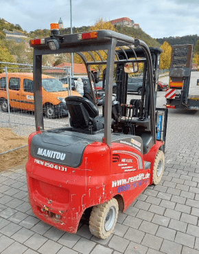 Manitou ME425 C Gabelstapler 2,5t Elektro 4,80 m Hubhöhe #2461318 - # 2461328