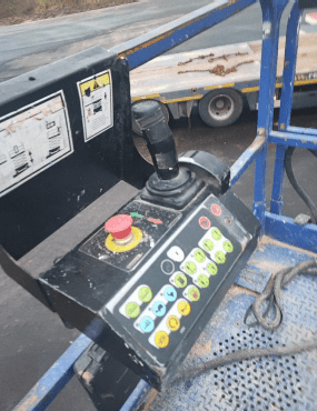 Haulotte 12 DX Compact Scherenarbeitsbühne Diesel 12,06 m Arbeitshöhe